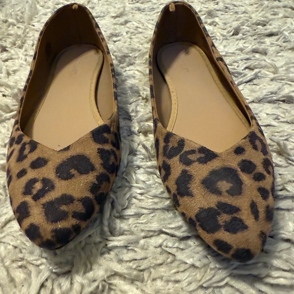2/$15 Old Navy - Black & Brown Leopard Print Flats - Picture 7 of 9